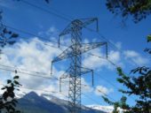 torres elétricas de alta-tensão
