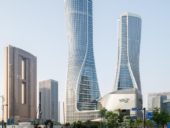 Imagem do dia: As incríveis torres gémeas do complexo Raffles City