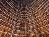 Projetando edifícios de madeira mais altos através de sistemas construtivos híbridos